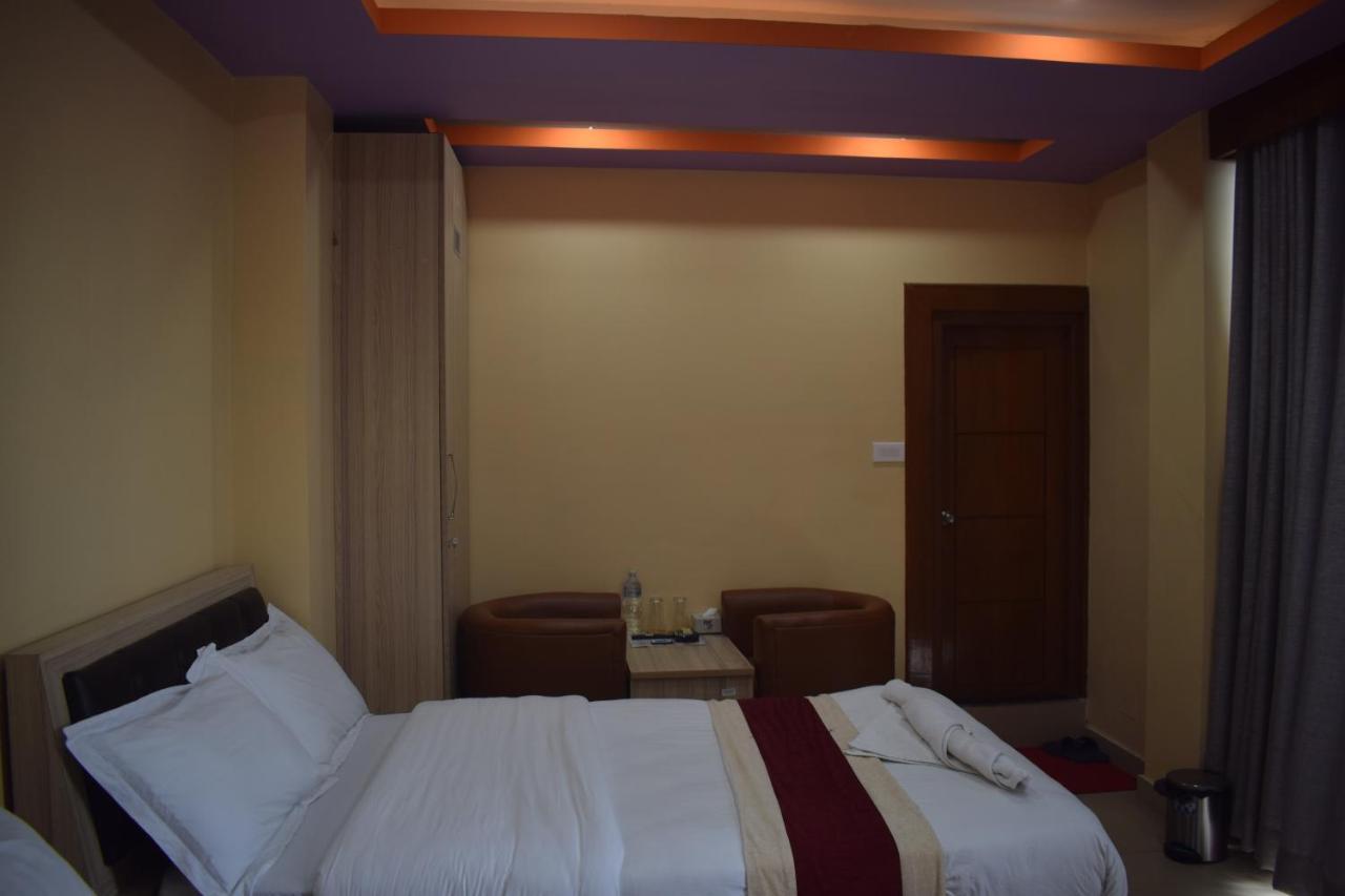 Chris Bed And Breakfast By Hostmandu Jawlakhel Exterior photo