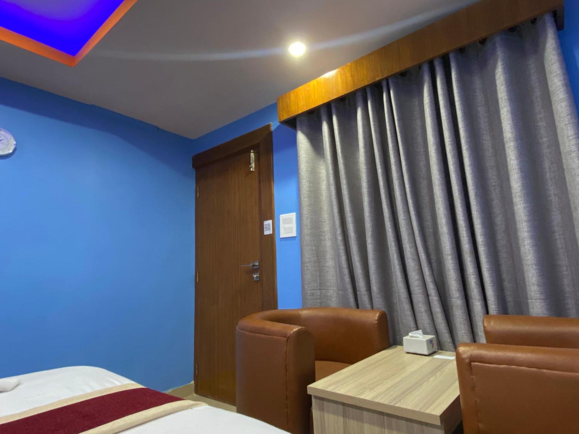 Chris Bed And Breakfast By Hostmandu Jawlakhel Exterior photo
