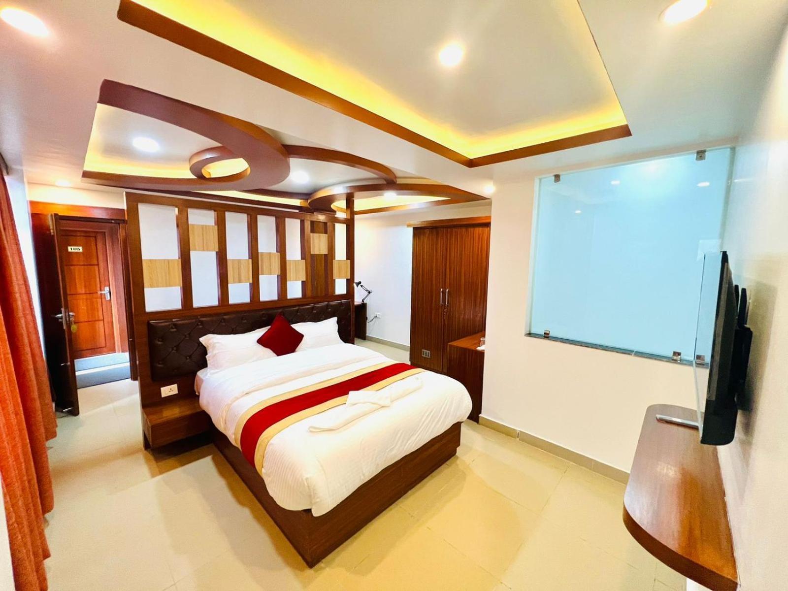 Chris Bed And Breakfast By Hostmandu Jawlakhel Exterior photo