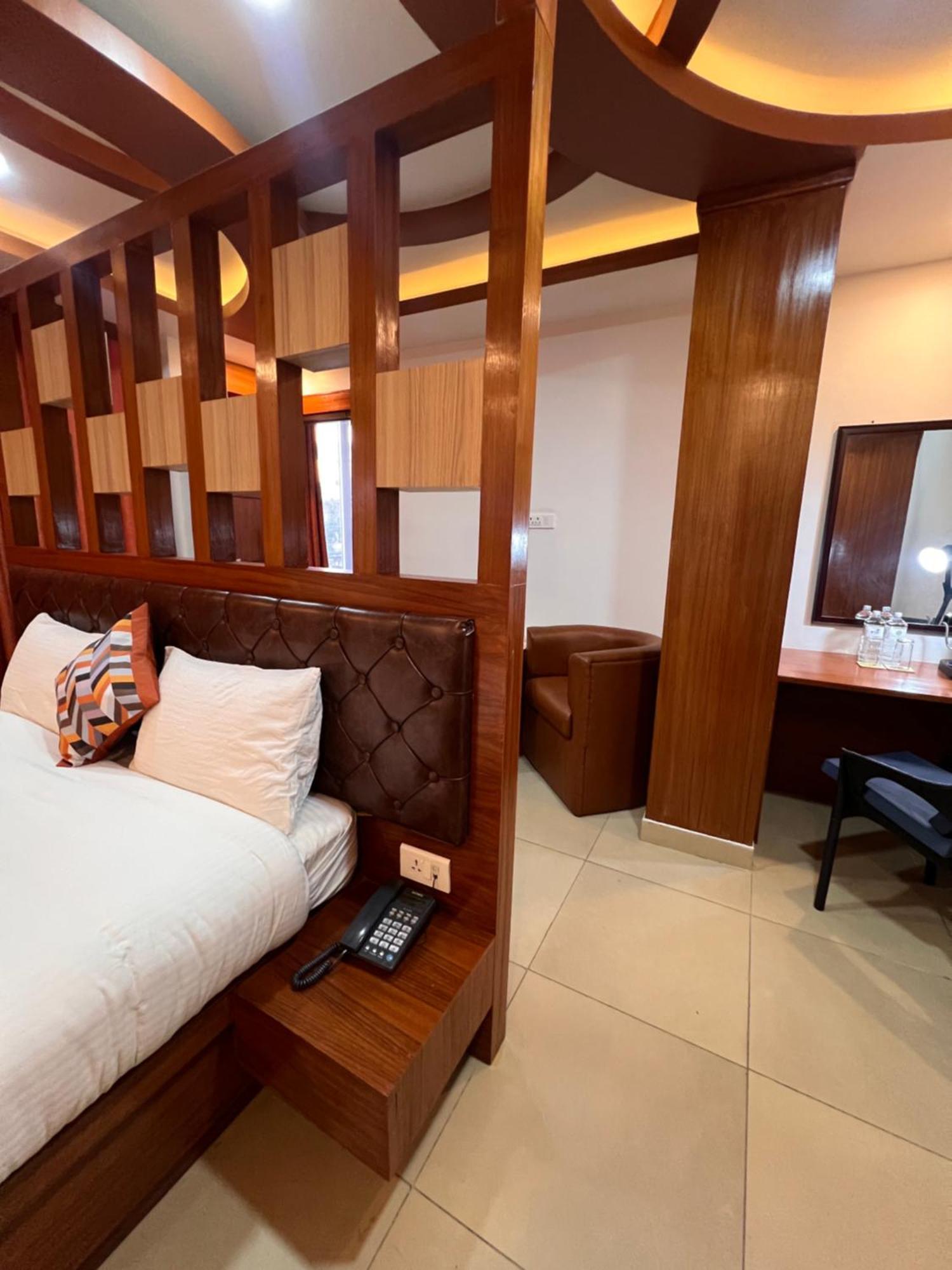Chris Bed And Breakfast By Hostmandu Jawlakhel Exterior photo