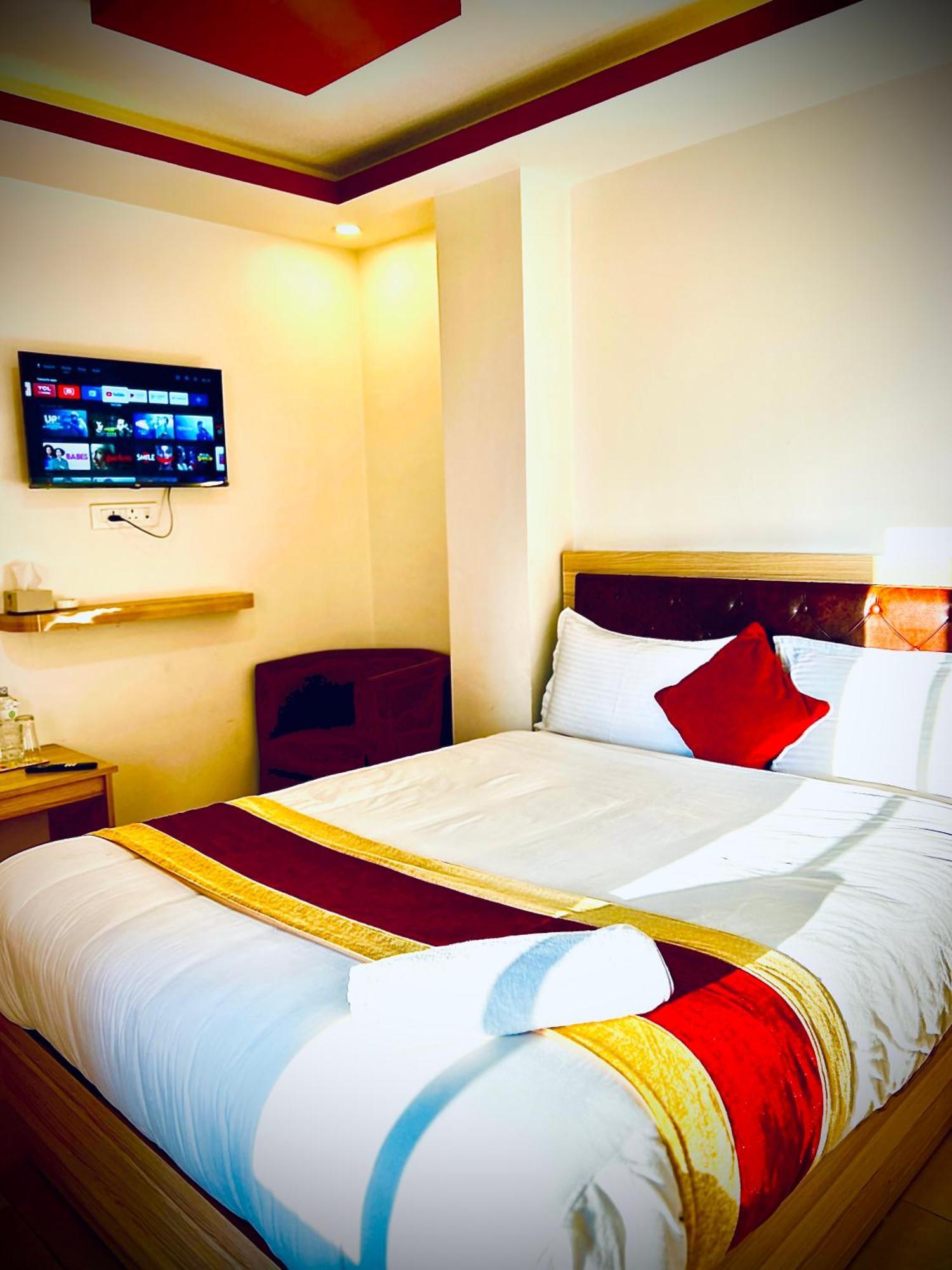 Chris Bed And Breakfast By Hostmandu Jawlakhel Exterior photo