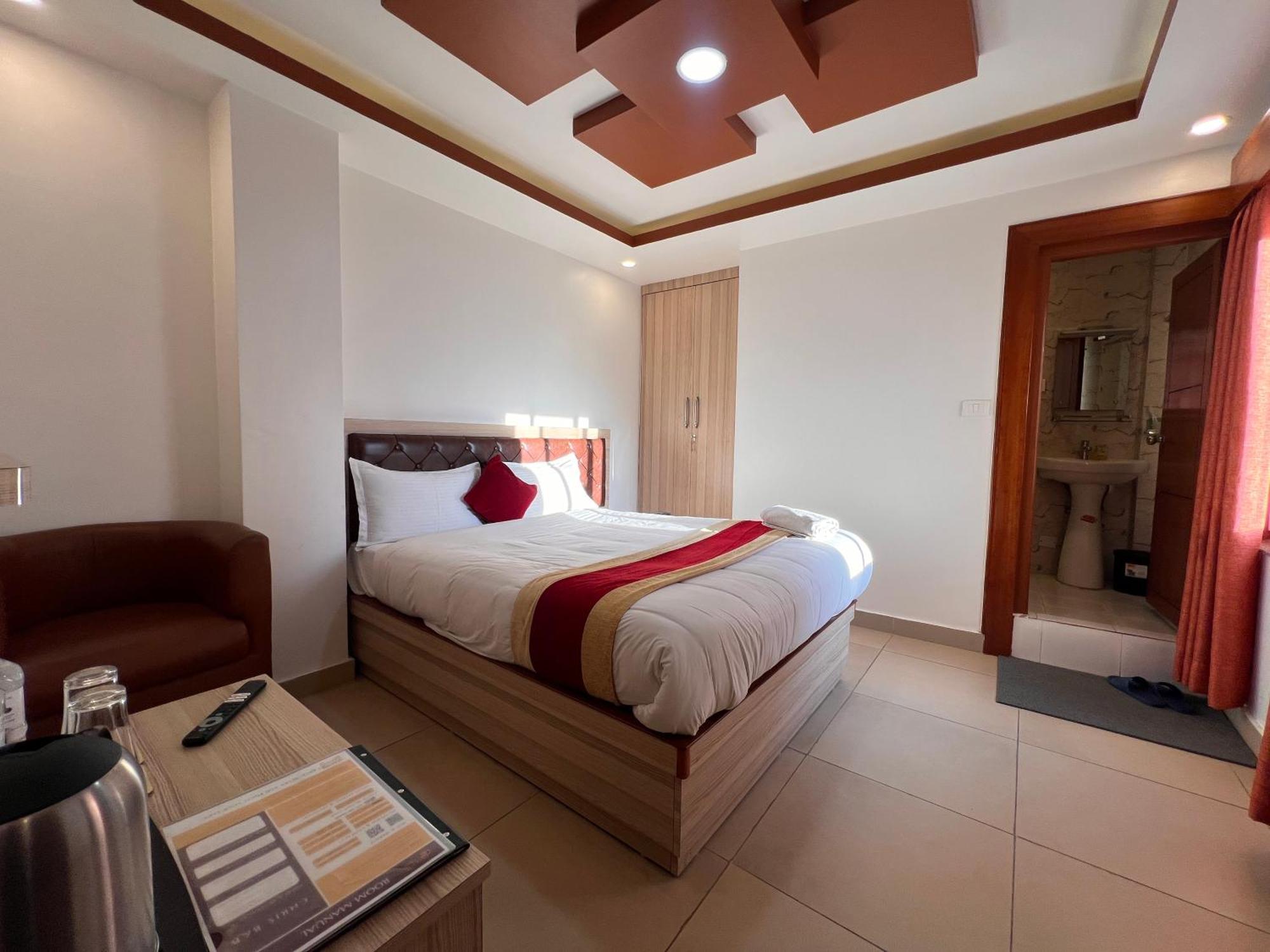 Chris Bed And Breakfast By Hostmandu Jawlakhel Exterior photo