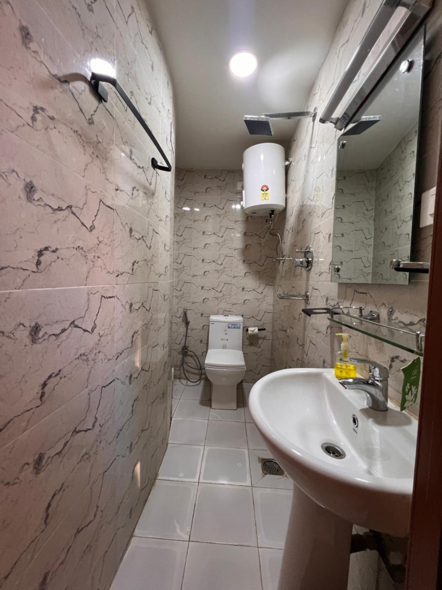 Chris Bed And Breakfast By Hostmandu Jawlakhel Exterior photo